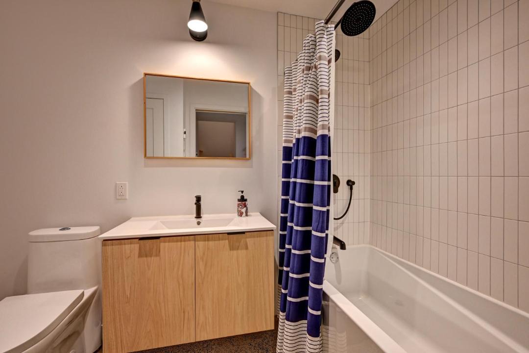 Photo of Bathroom in Pointe-Saint-Charles