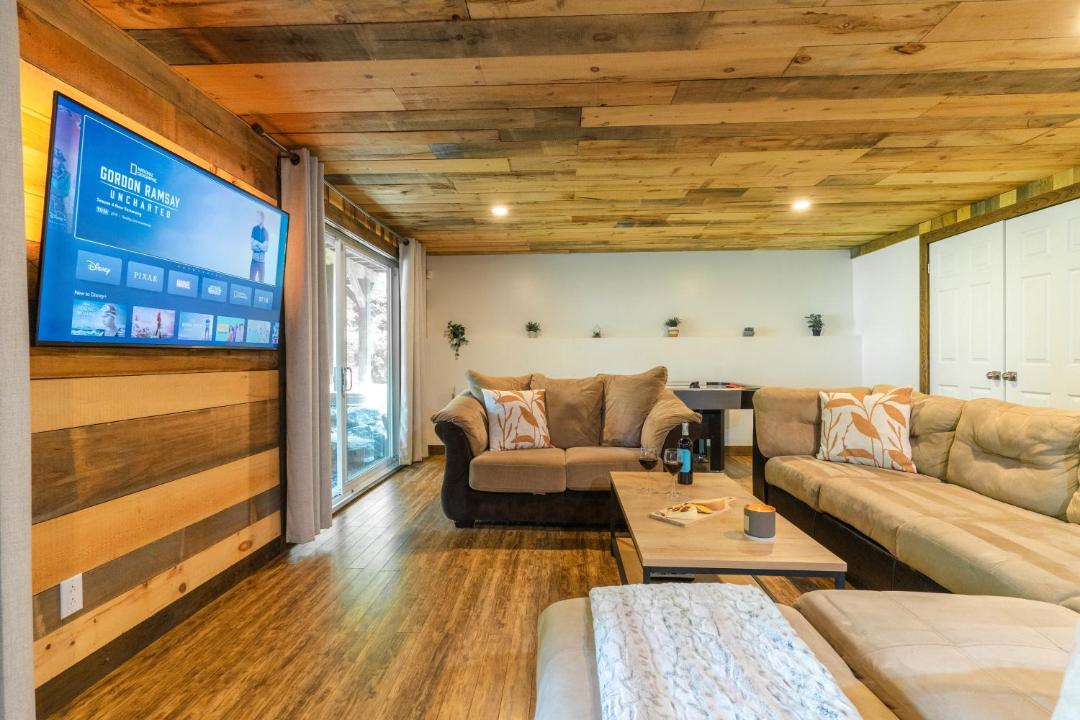 Photo of Livingroom in Grenville-sur-la-Rouge