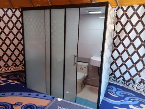 Photo of Bathroom in Tappen