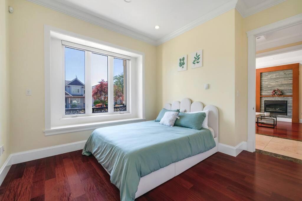 Photo of Bedroom in Vancouver South