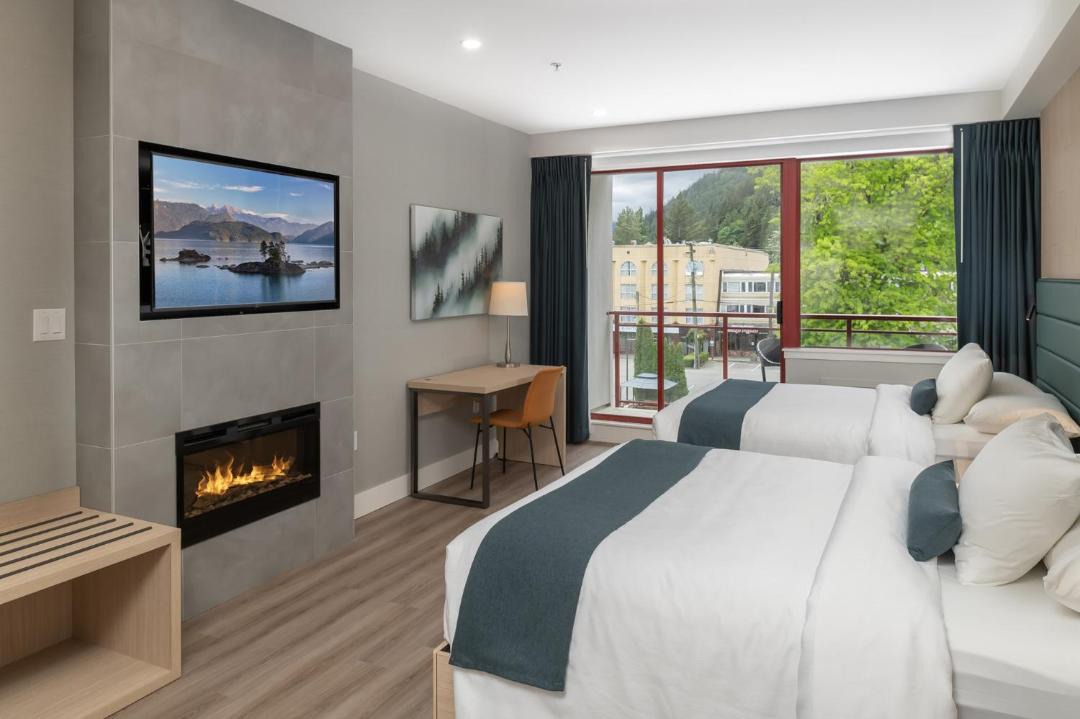Photo of Bedroom in Harrison Hot Springs