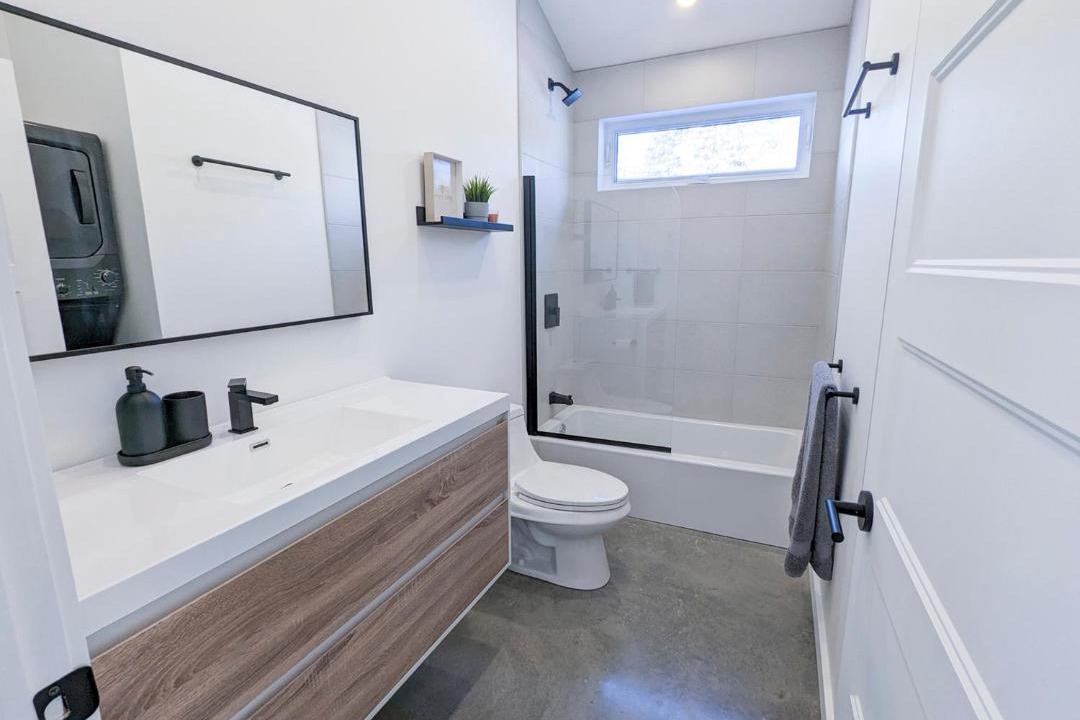 Photo of Bathroom in Saint-Tite-des-Caps