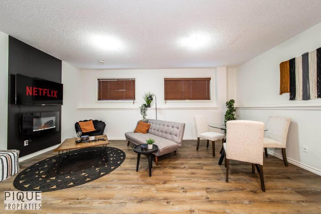 Photo of Livingroom in Jasper Place