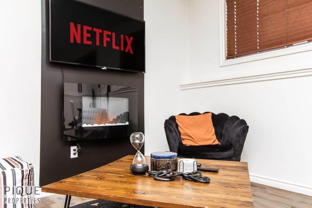 Photo of Livingroom in Jasper Place