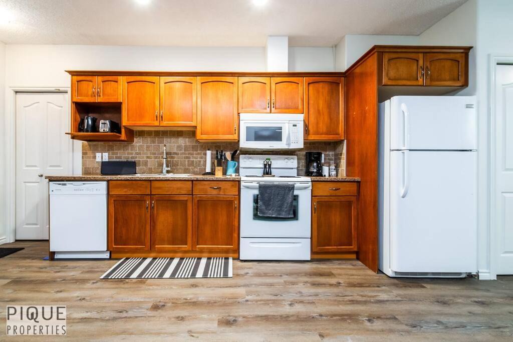 Photo of Kitchen in Jasper Place