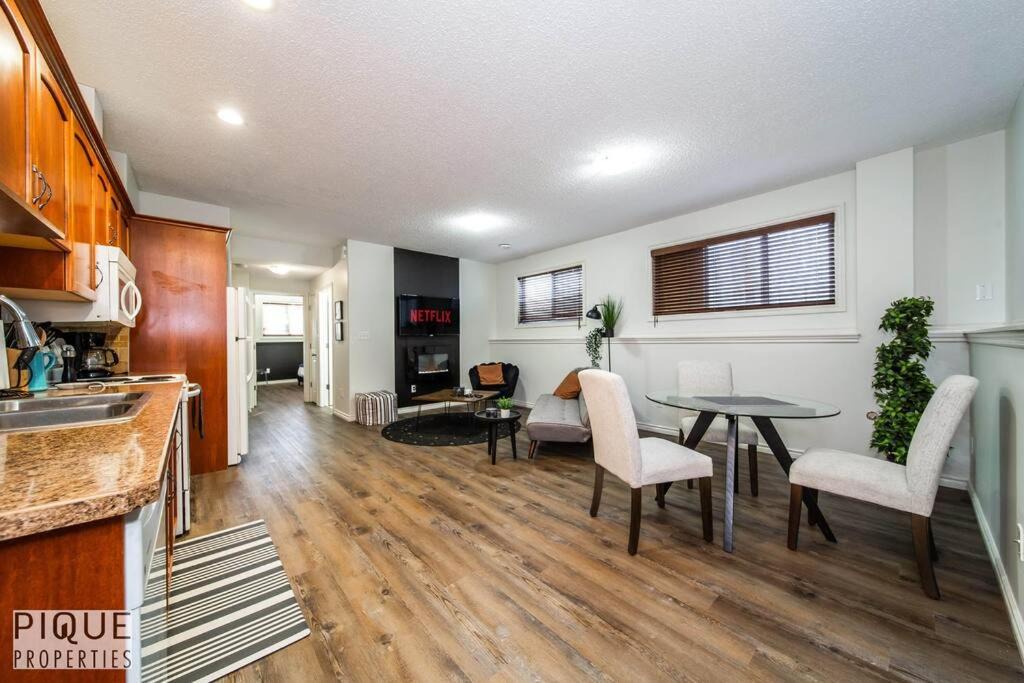Photo of Livingroom in Jasper Place