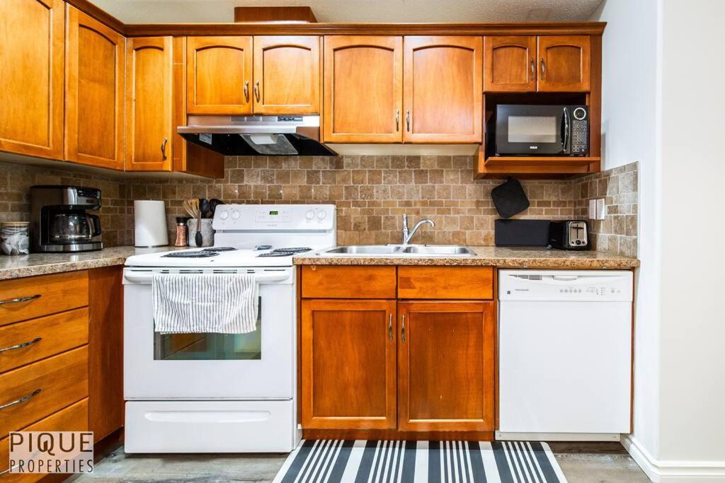 Photo of Kitchen in Jasper Place