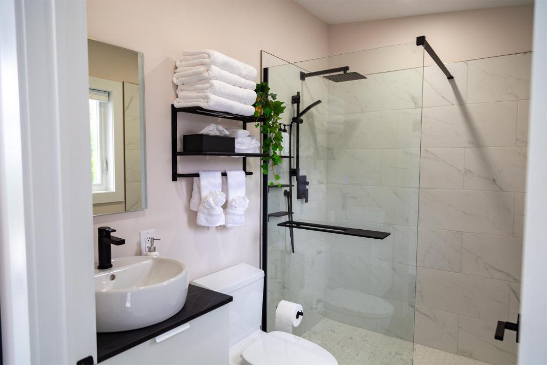 Photo of Bathroom in West Bay