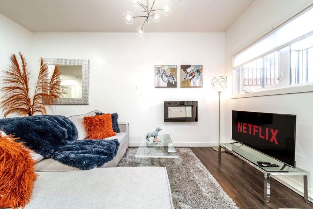 Photo of Livingroom in Jasper Place