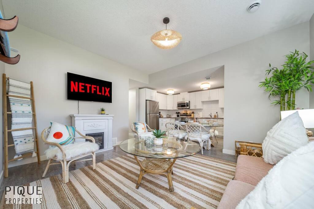 Photo of Livingroom in North Central Edmonton