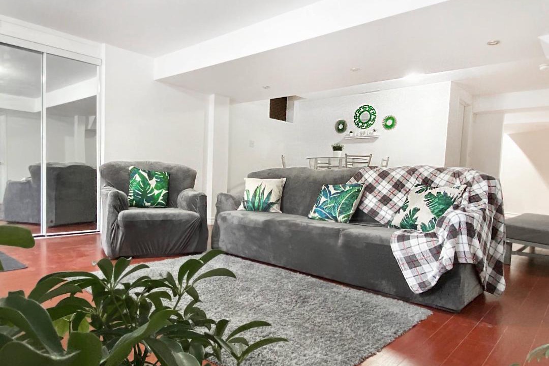 Photo of Livingroom in Churchill Meadows