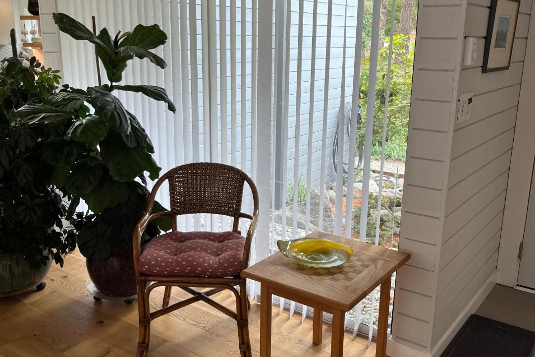 Photo of Livingroom in Courtenay
