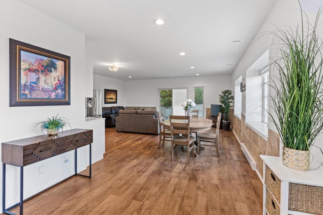 Photo of Livingroom in Chilliwack