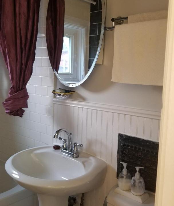 Photo of Bathroom in Centretown