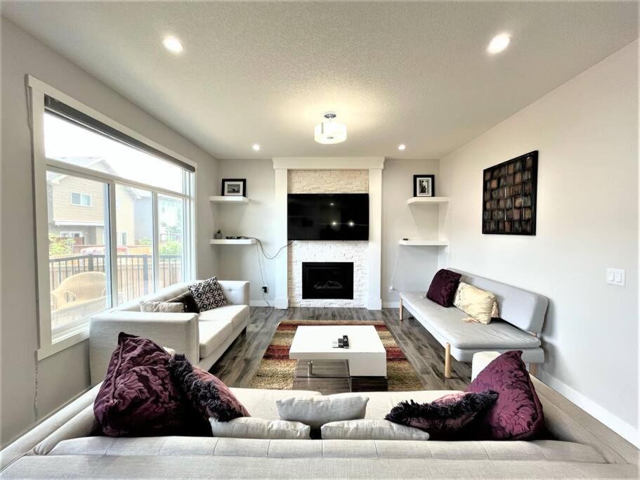Photo of Livingroom in Southeast Calgary