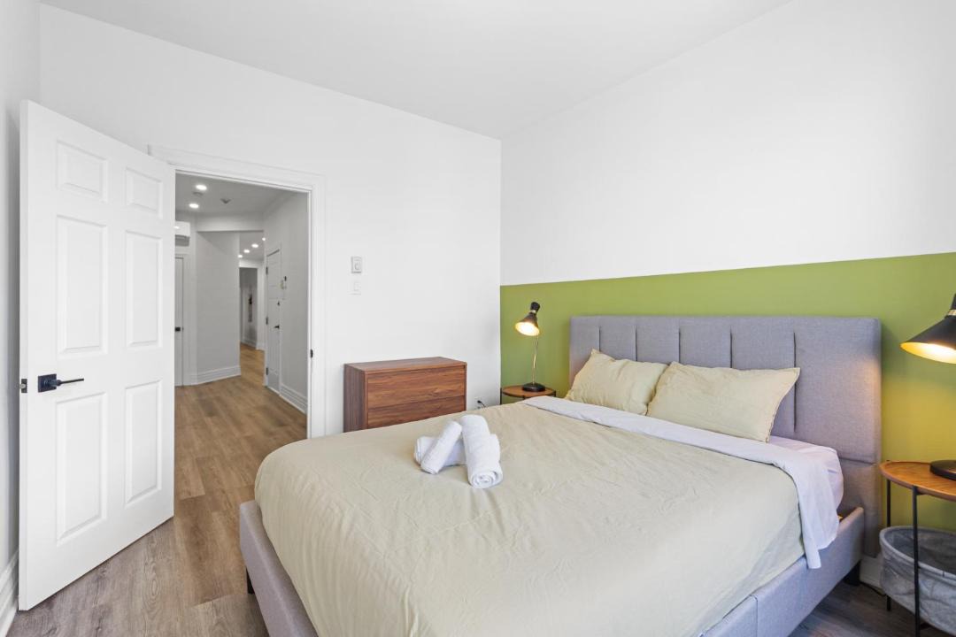 Photo of Bedroom in Cote-Des-Neiges—Notre-Dame-De-Grace