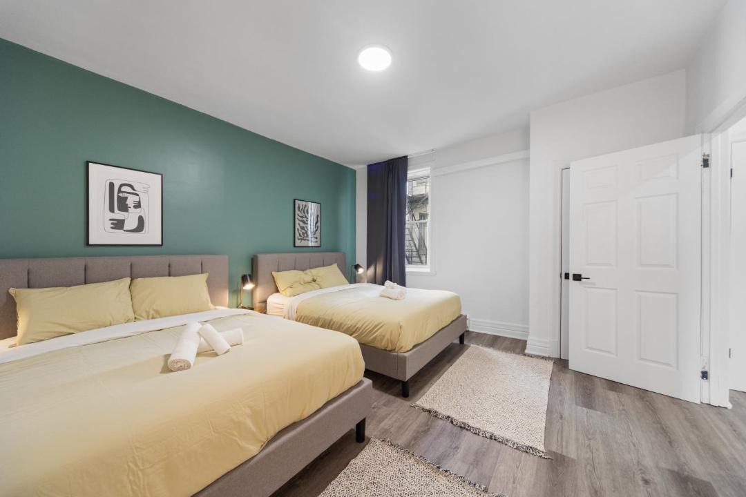 Photo of Bedroom in Cote-Des-Neiges—Notre-Dame-De-Grace