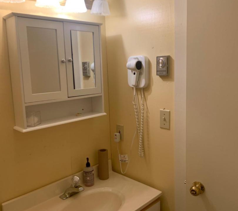 Photo of Bathroom in Little Pond