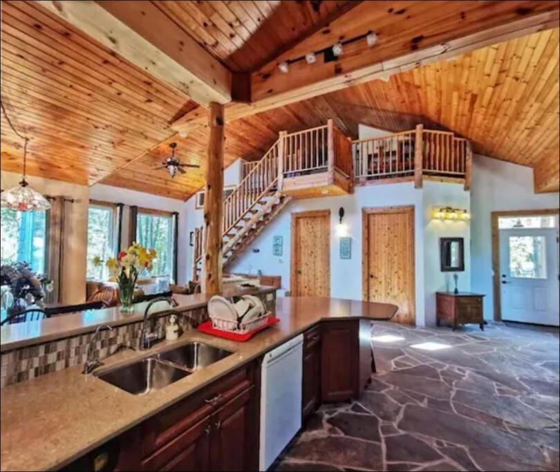 Photo of Kitchen in Lion's Head