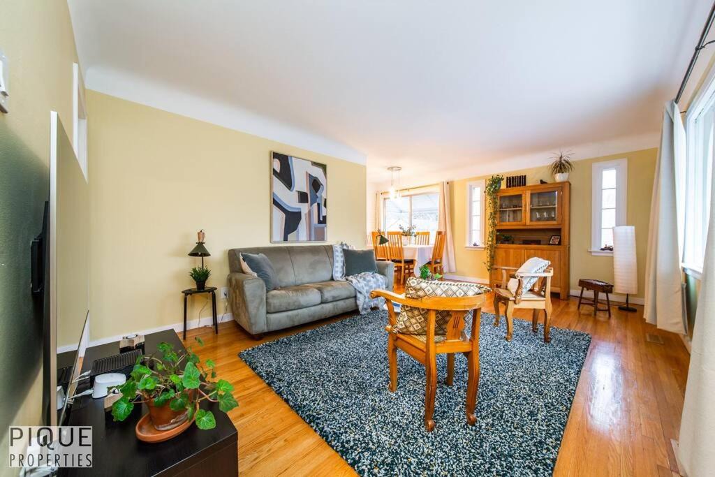 Photo of Livingroom in Southwest Edmonton