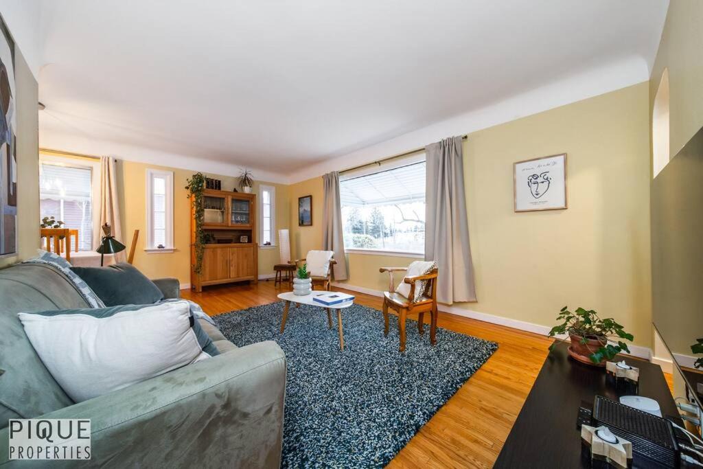 Photo of Livingroom in Southwest Edmonton