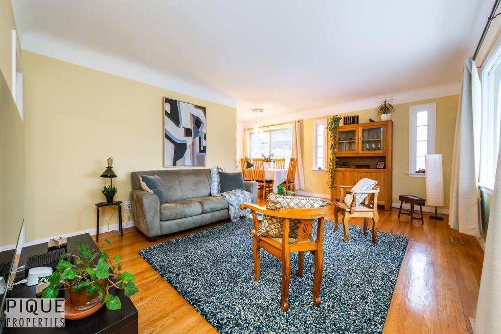 Photo of Livingroom in Southwest Edmonton