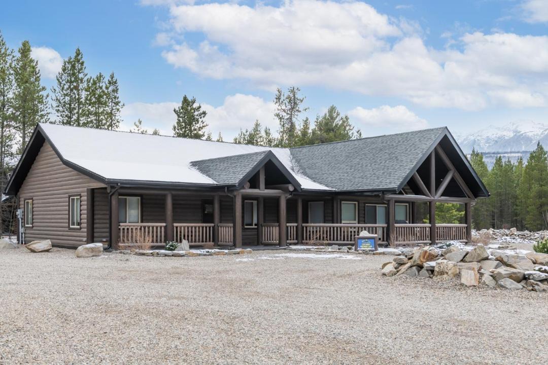 Photo of Buildings in Valemount