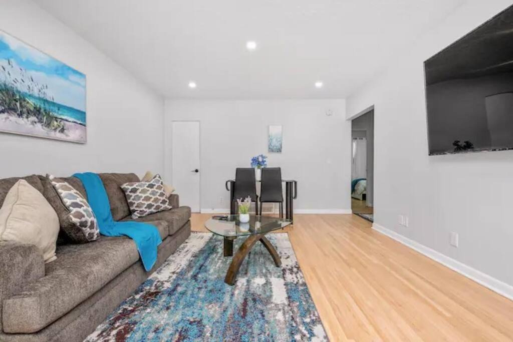 Photo of Livingroom in Highland Park