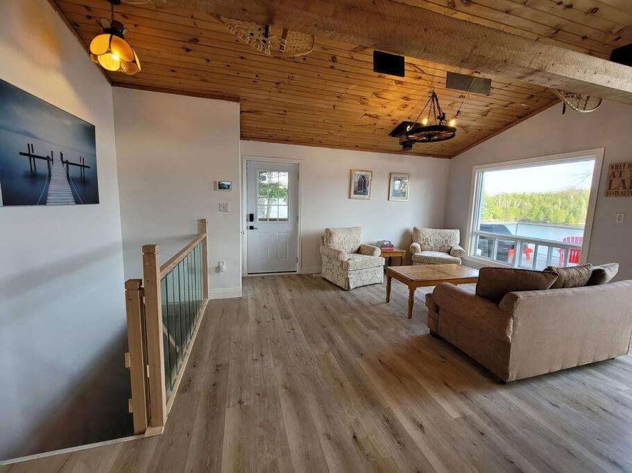 Photo of Livingroom in McKellar