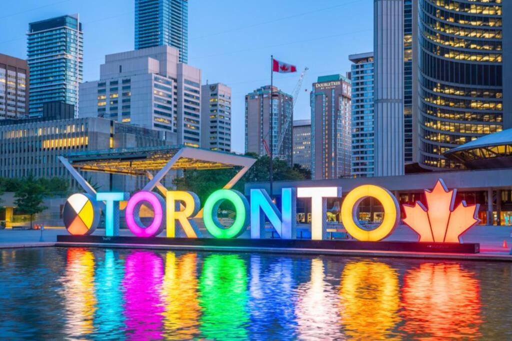 Photo of Others in Toronto Entertainment District