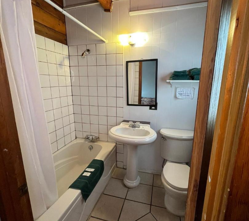Photo of Bathroom in Sylvan Lake
