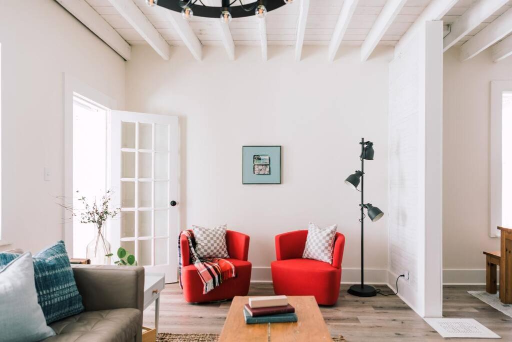 Photo of Livingroom in Prince Edward