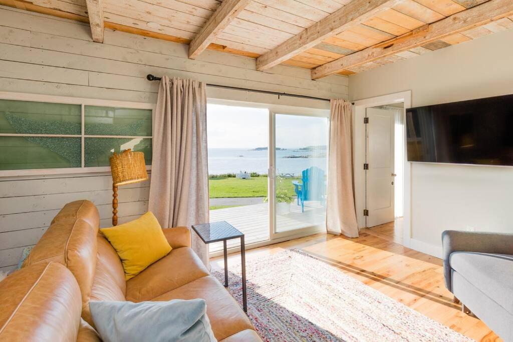 Photo of Livingroom in Indian Harbour