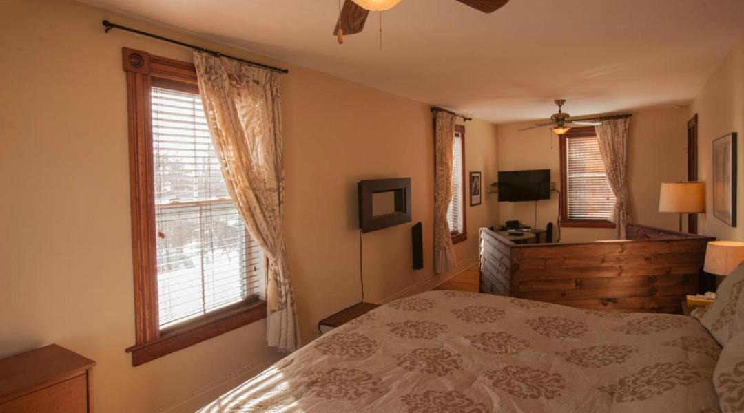 Photo of Bedroom in Magog
