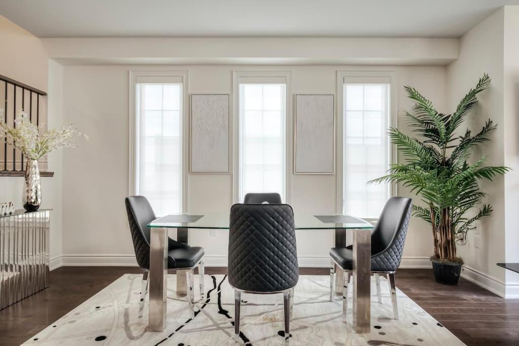 Photo of Livingroom in Bradford