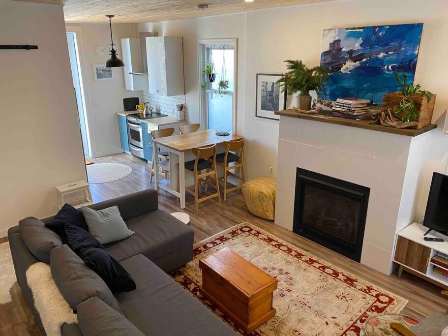 Photo of Livingroom in Prince Edward