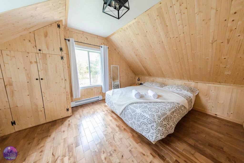 Photo of Bedroom in Chertsey