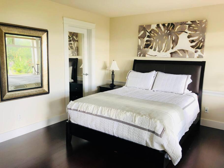 Photo of Bedroom in Saanichton