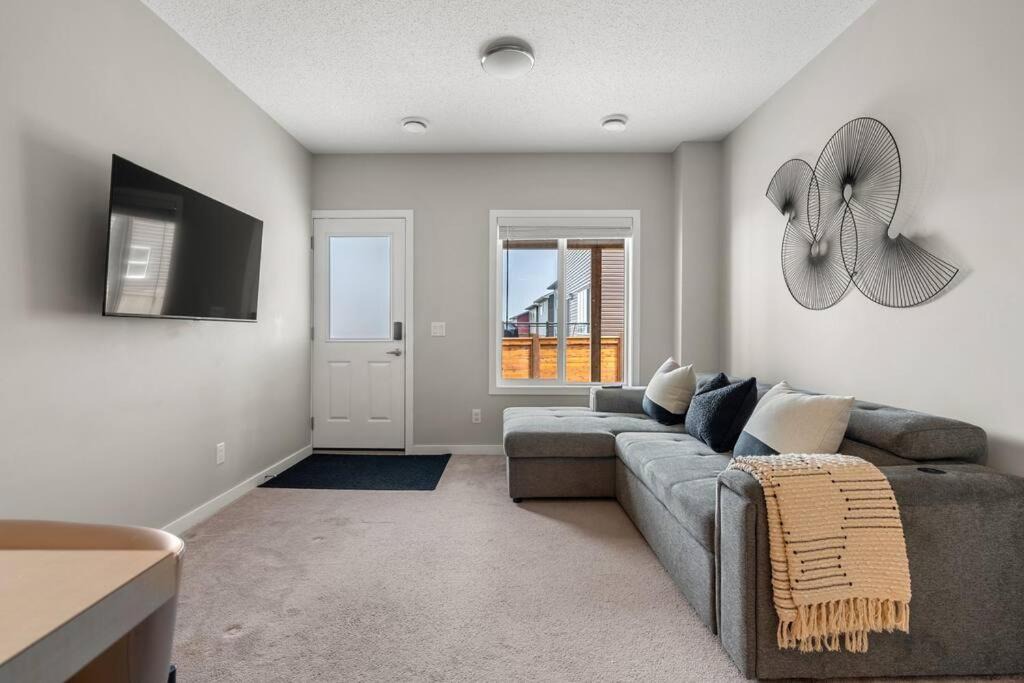 Photo of Livingroom in Sage Hill