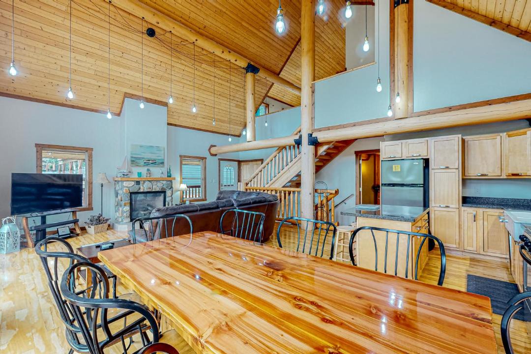 Photo of Livingroom in Christina Lake