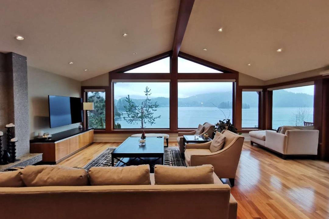 Photo of Livingroom in Dollarton