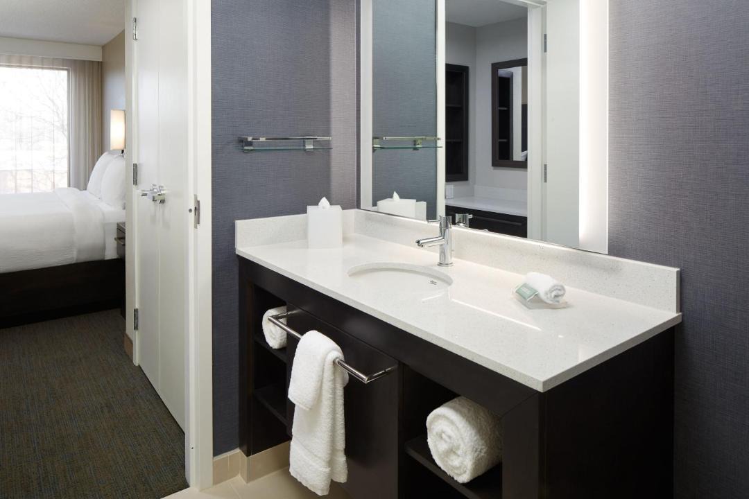 Photo of Bathroom in Cote-Des-Neiges—Notre-Dame-De-Grace