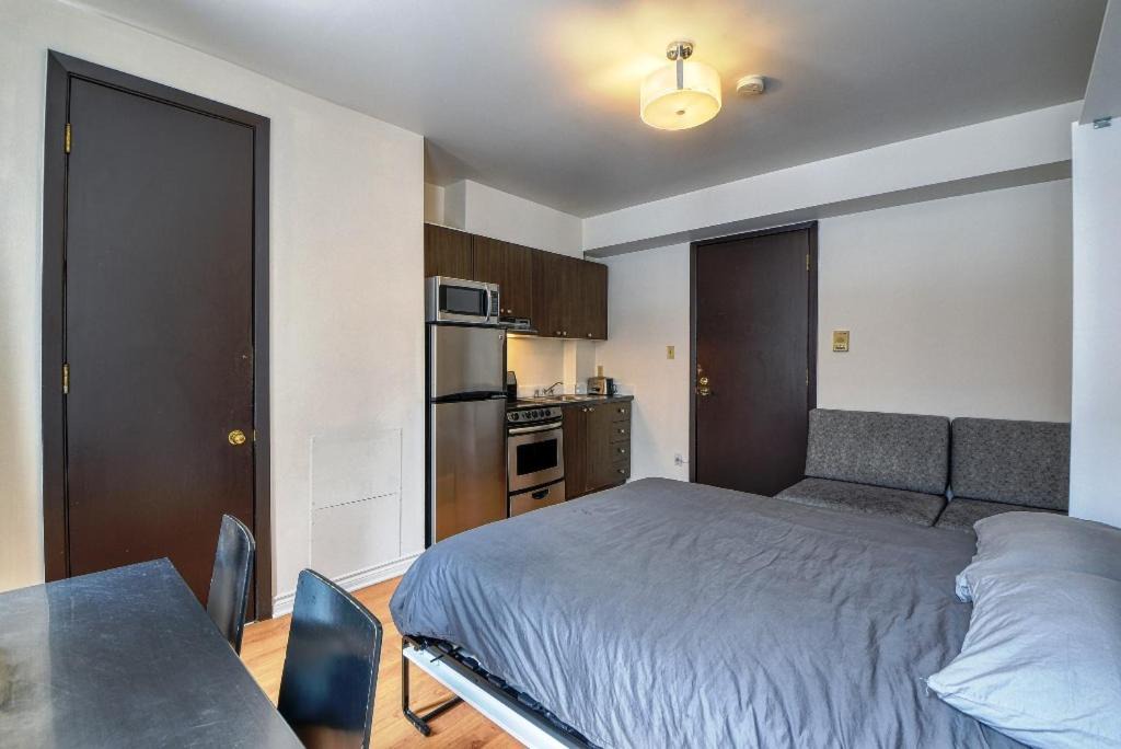 Photo of Bedroom in Quartier des Spectacles