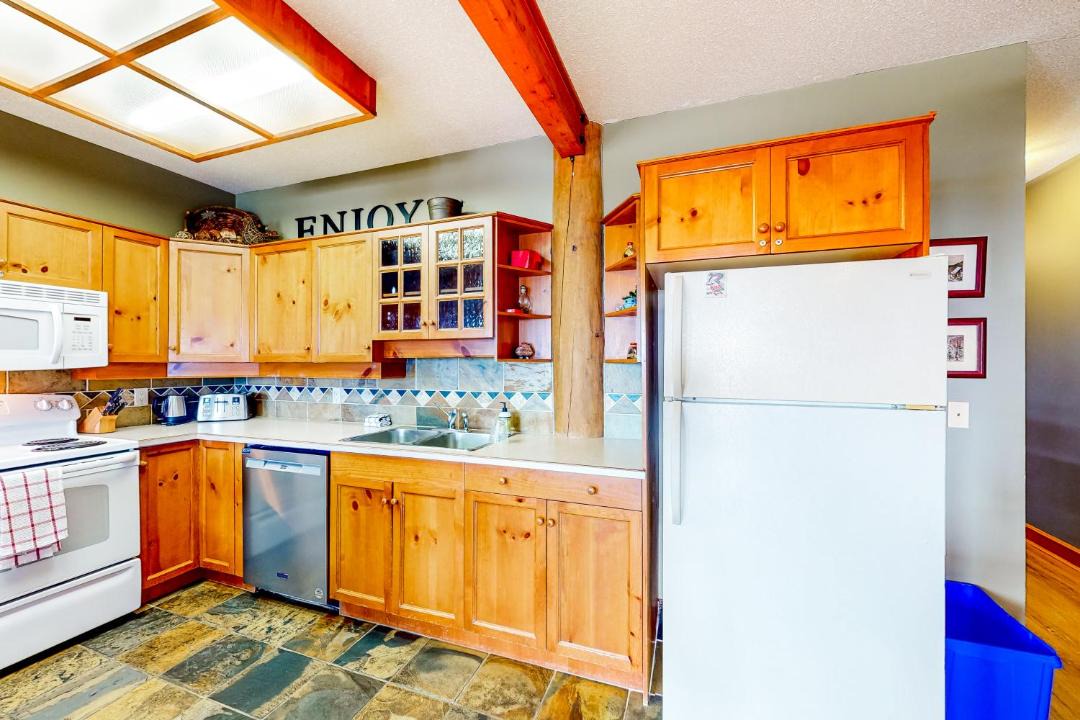 Photo of Kitchen in Snow Pine Estates