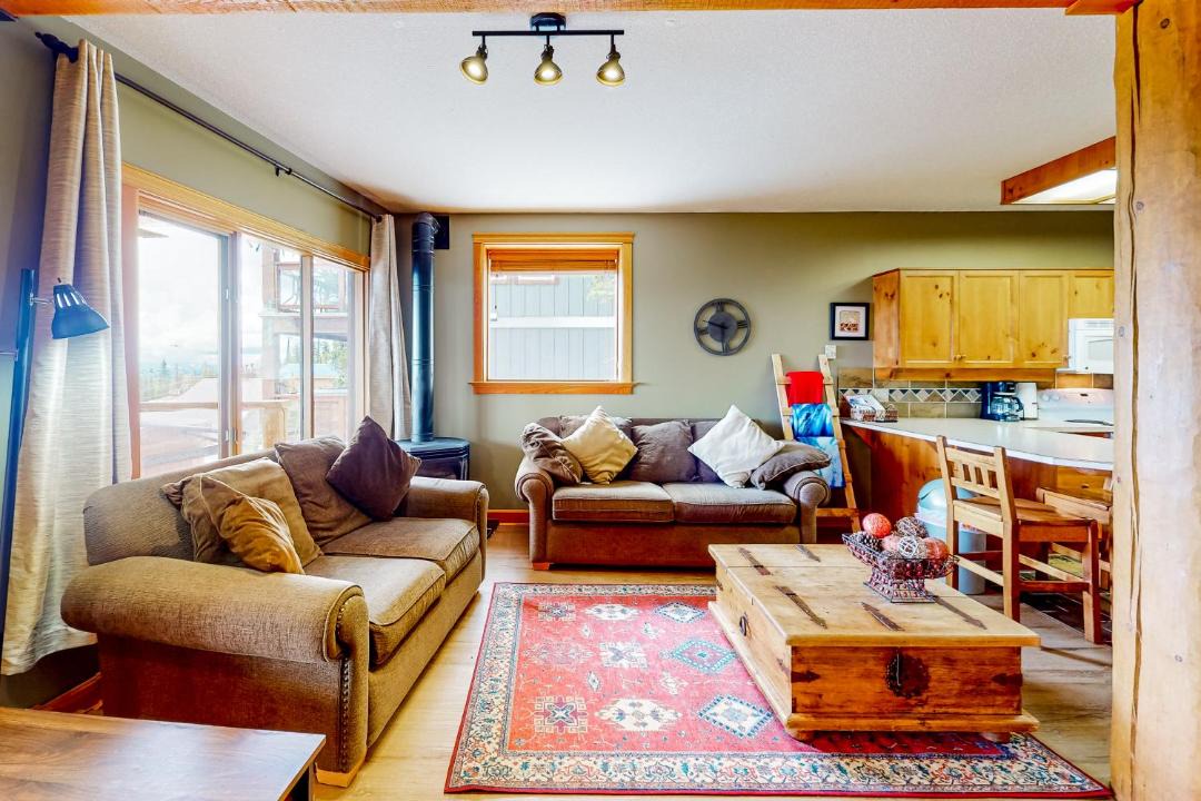 Photo of Livingroom in Snow Pine Estates