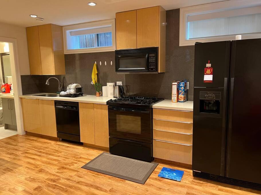 Photo of Kitchen in Arbutus Ridge