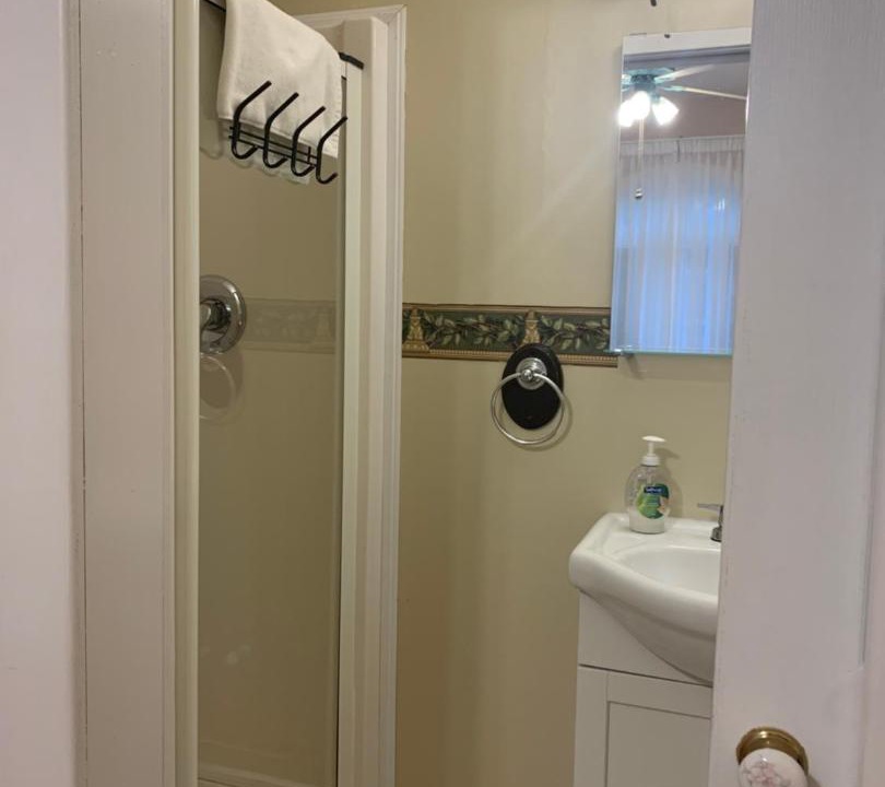 Photo of Bathroom in Niagara Falls
