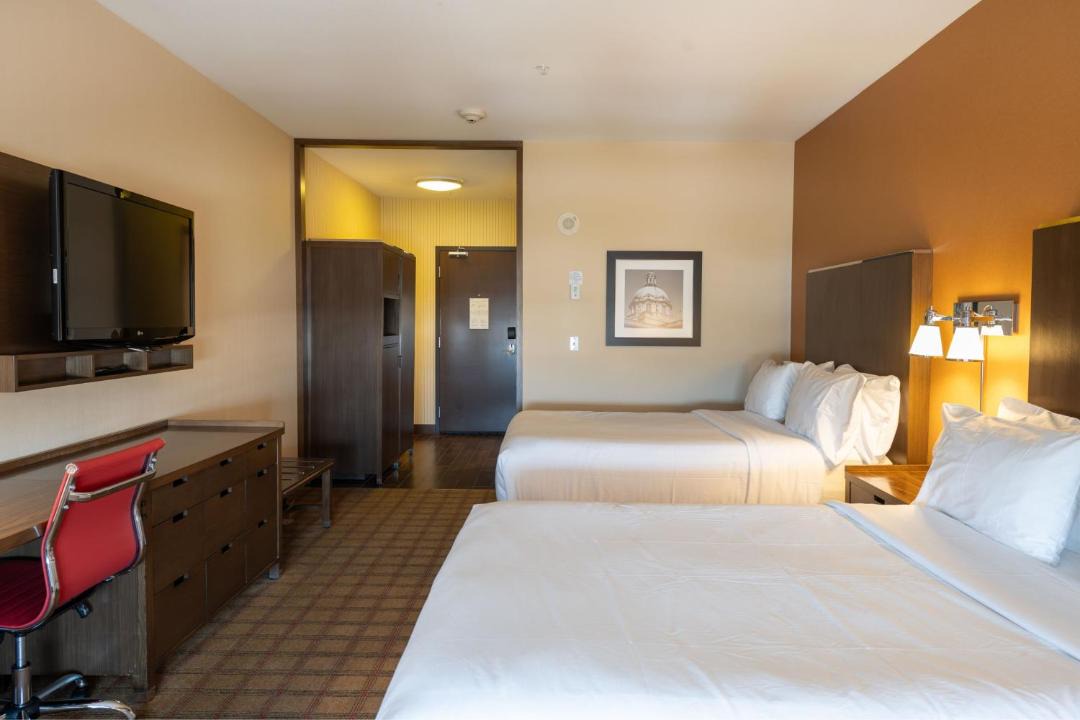 Photo of Bedroom in Nisku