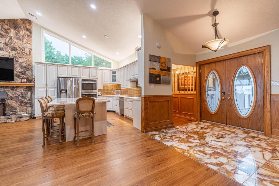 Photo of Livingroom in Fenelon Falls
