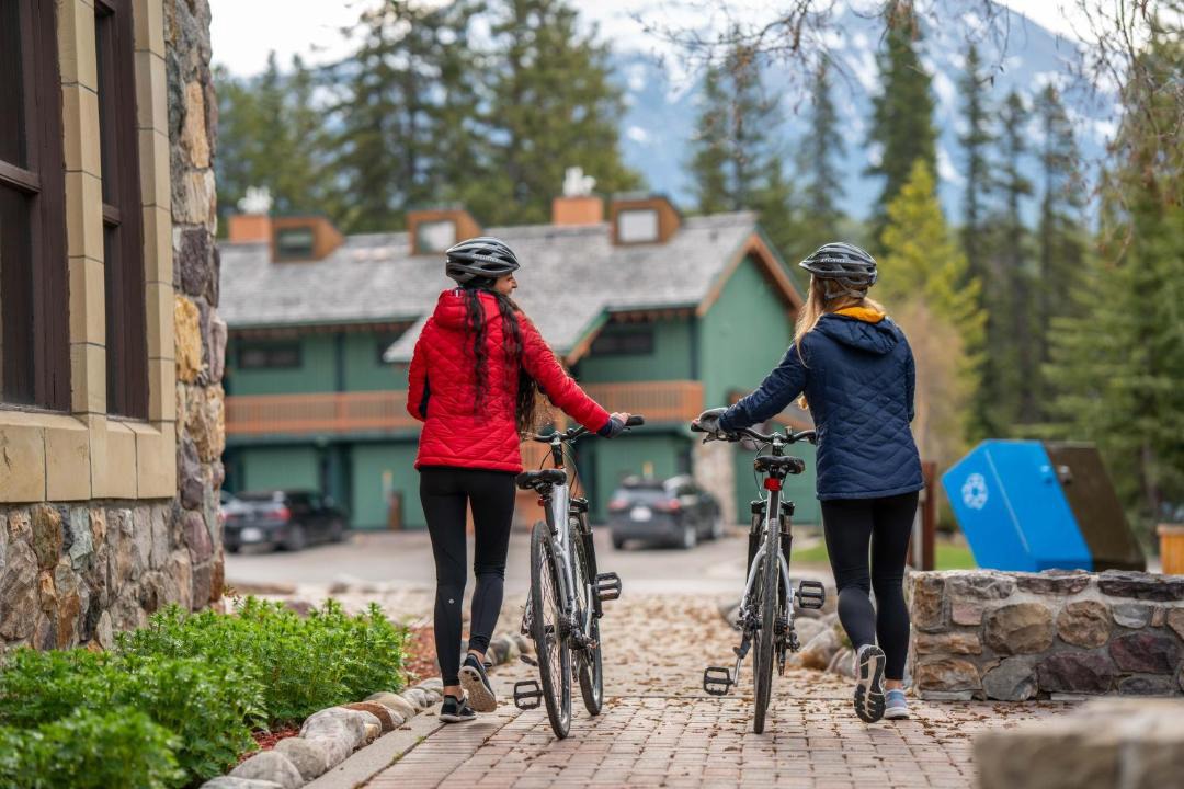 Photo of Others in Lake Louise